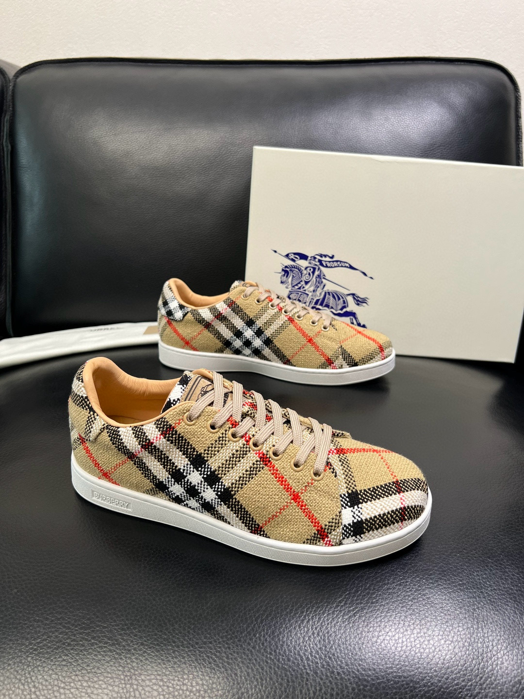 버버리 Burberry 스니커즈