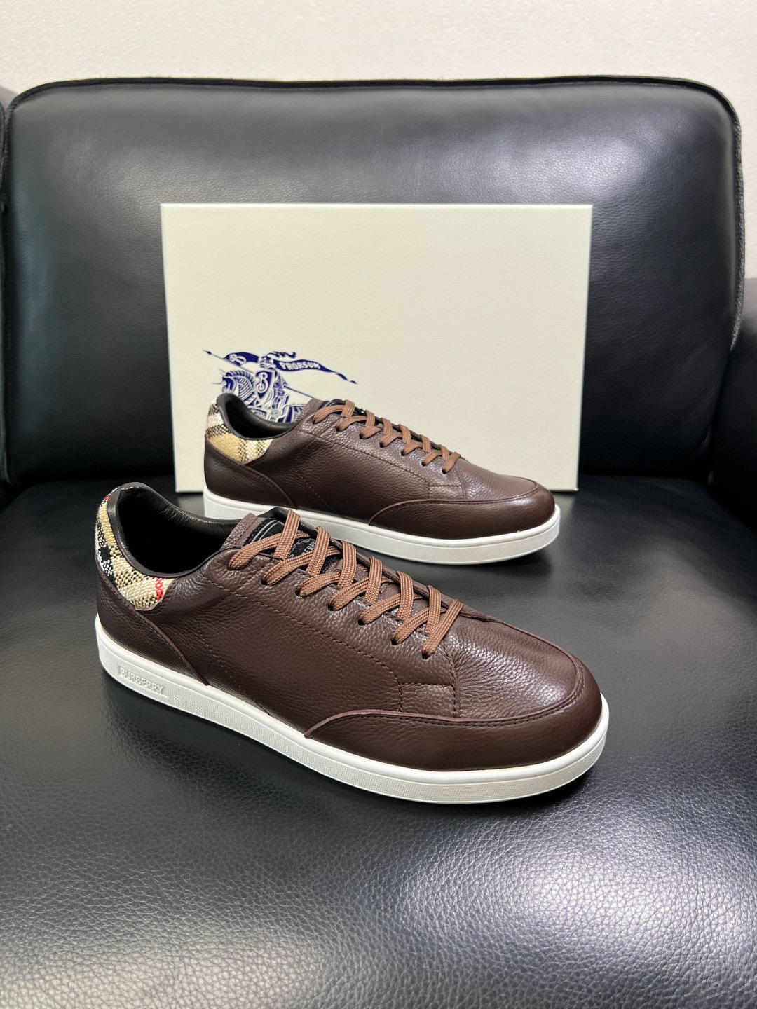 버버리 Burberry 스니커즈