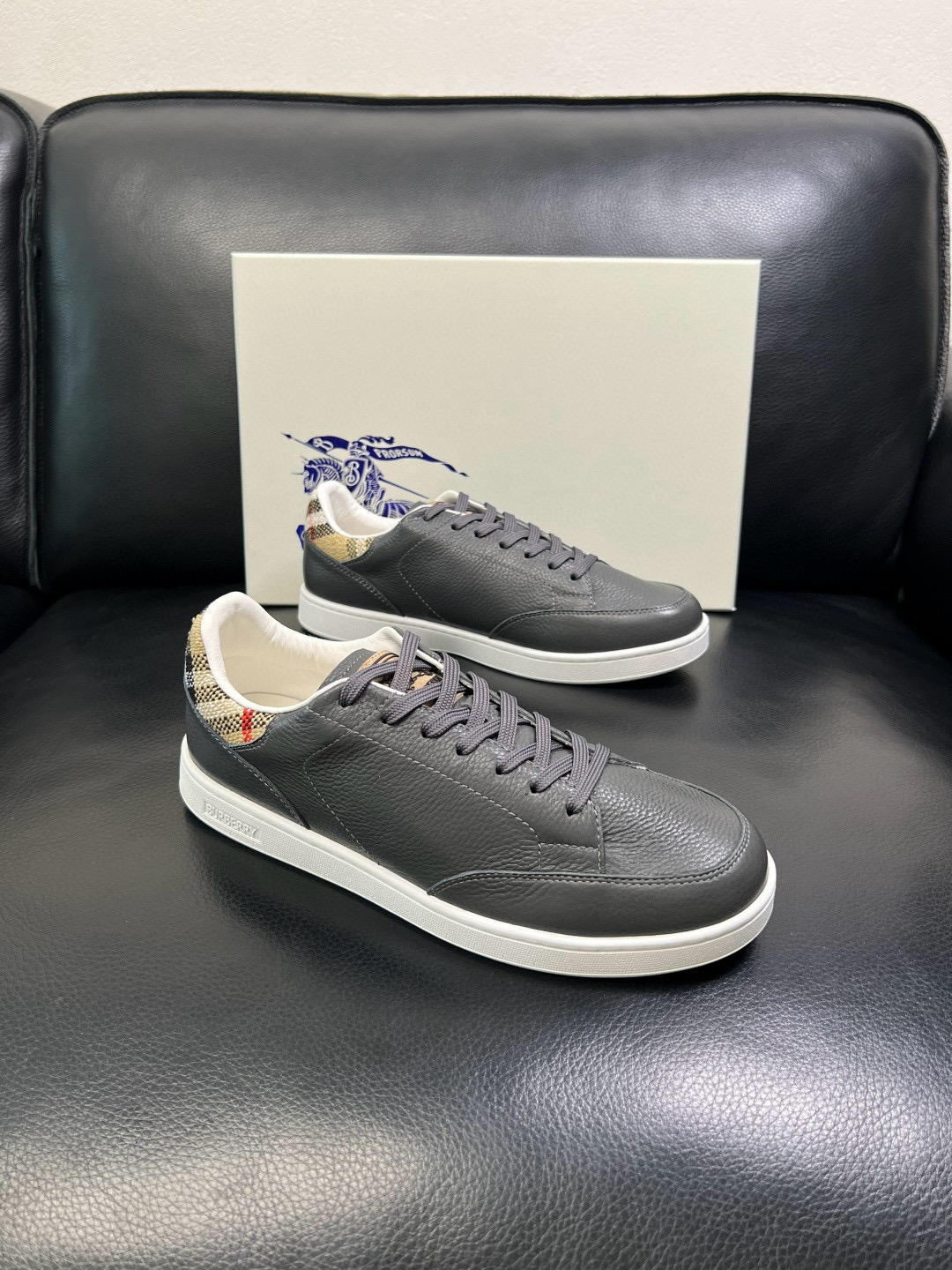 버버리 Burberry 스니커즈