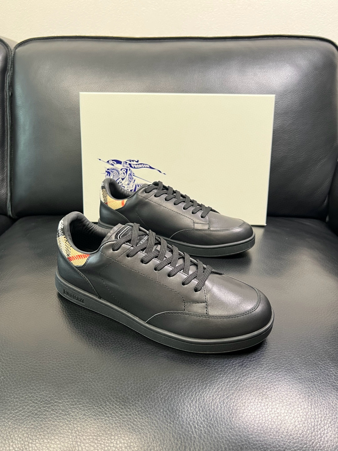 버버리 Burberry 스니커즈