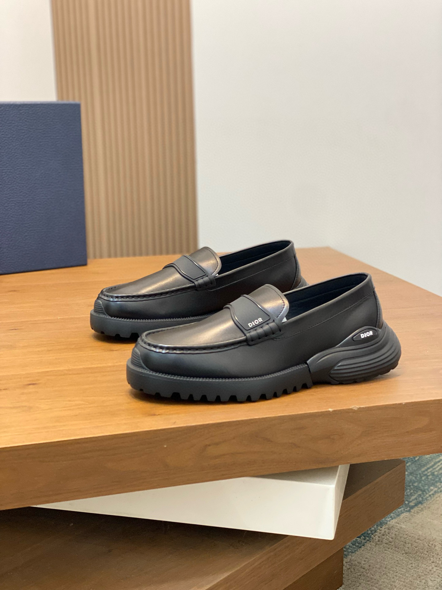 디올 Dior 스니커즈