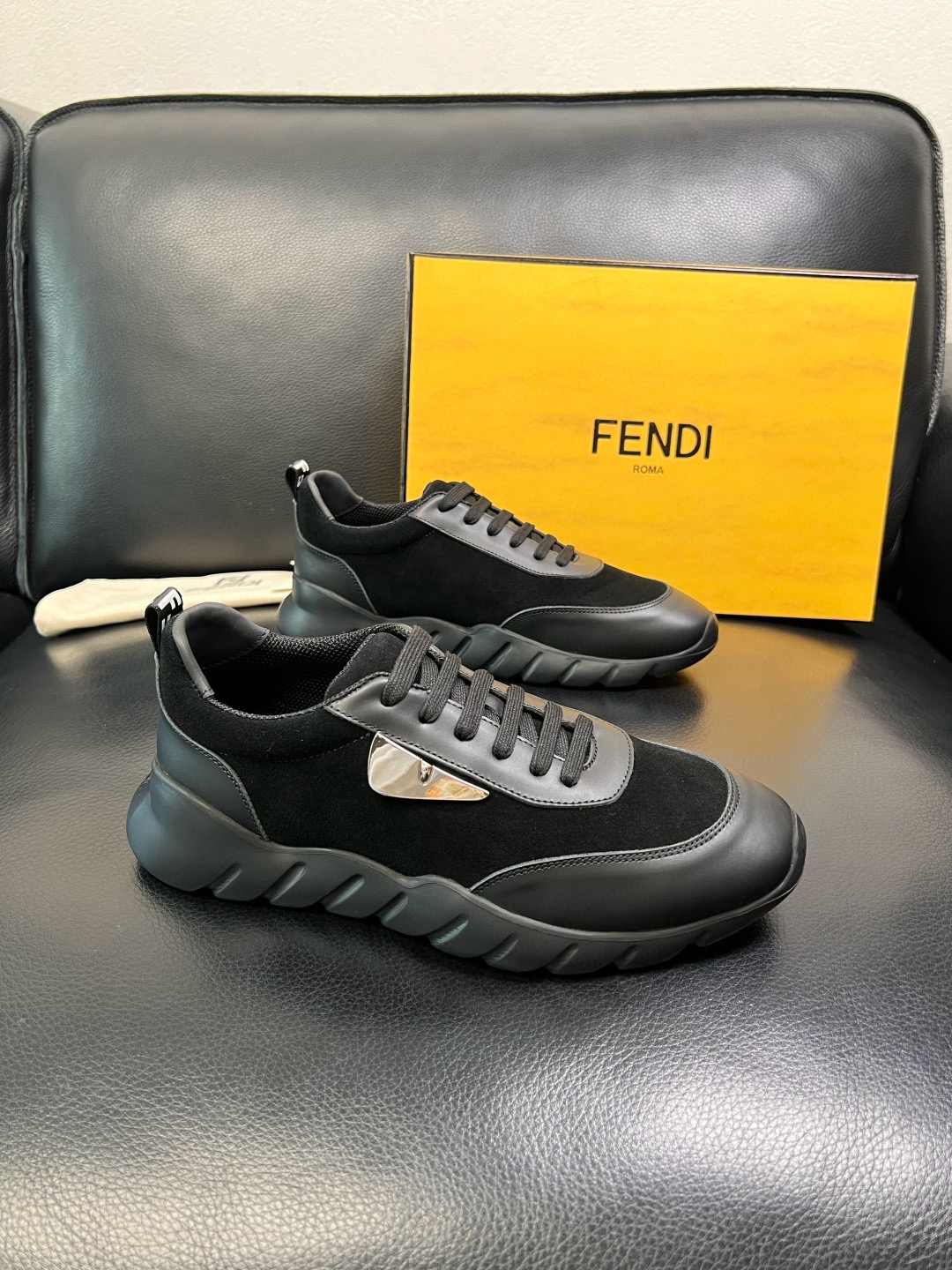 펜디 Fendi 스니커즈