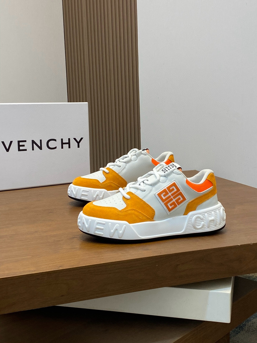 지방시 Givenchy 스니커즈