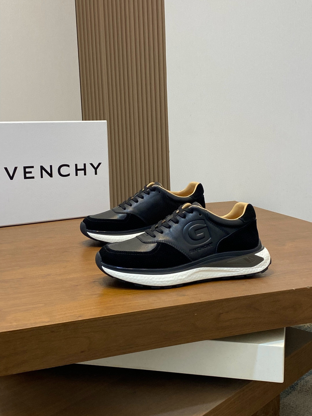지방시 Givenchy 스니커즈