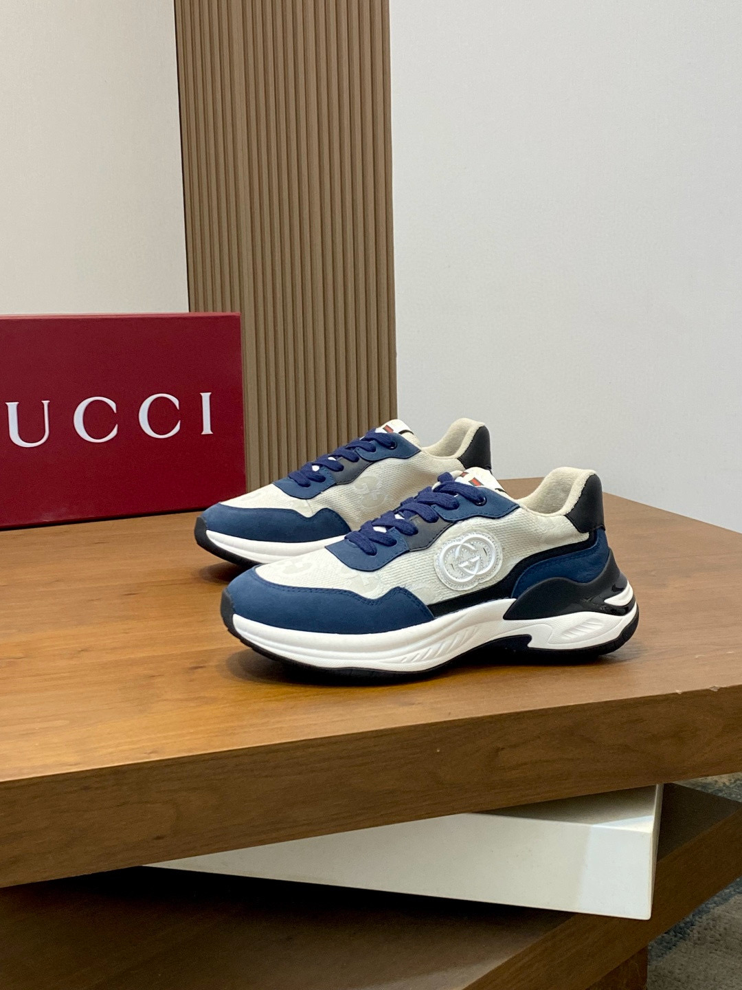 구찌 Gucci 스니커즈