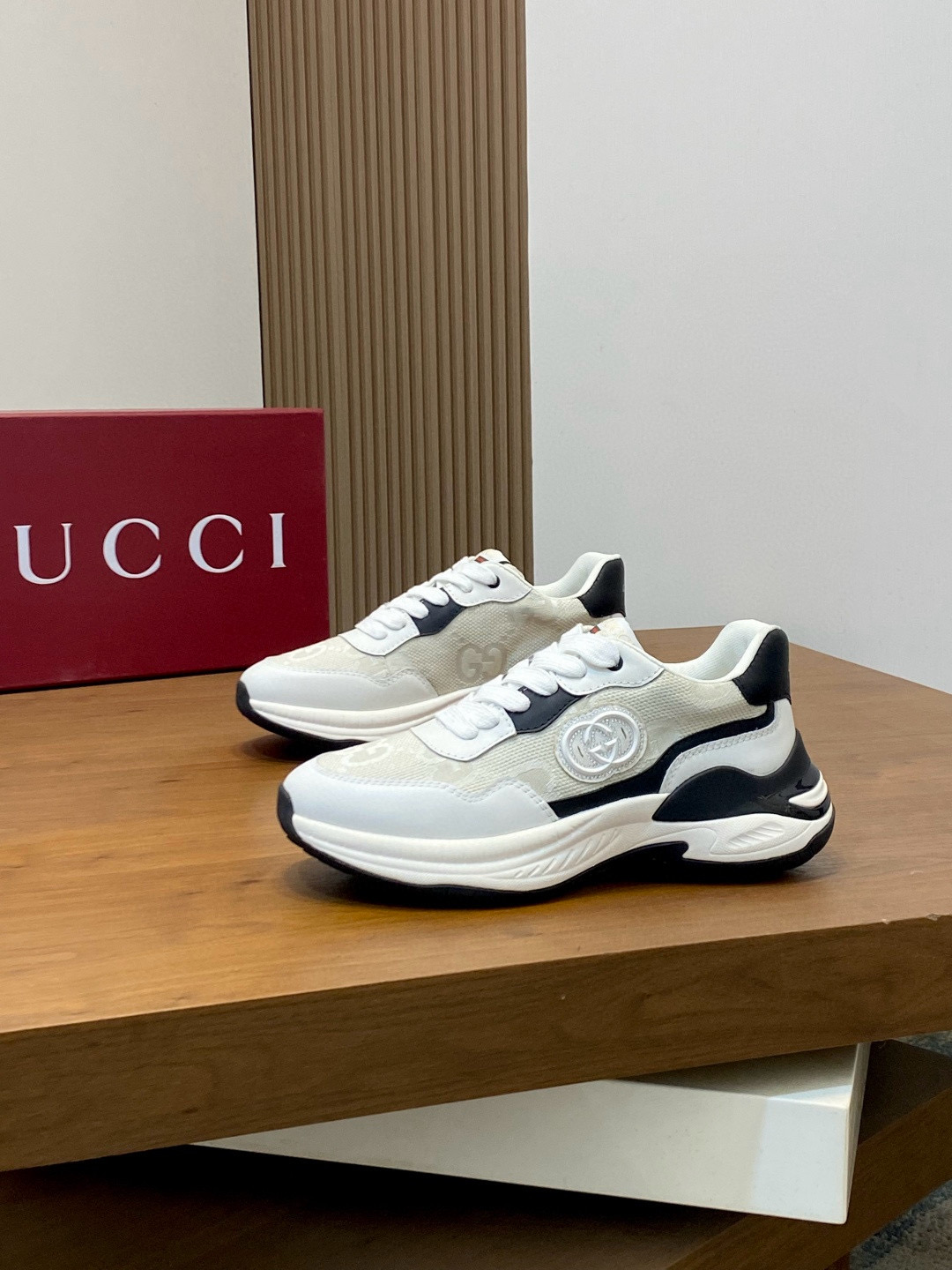 구찌 Gucci 스니커즈