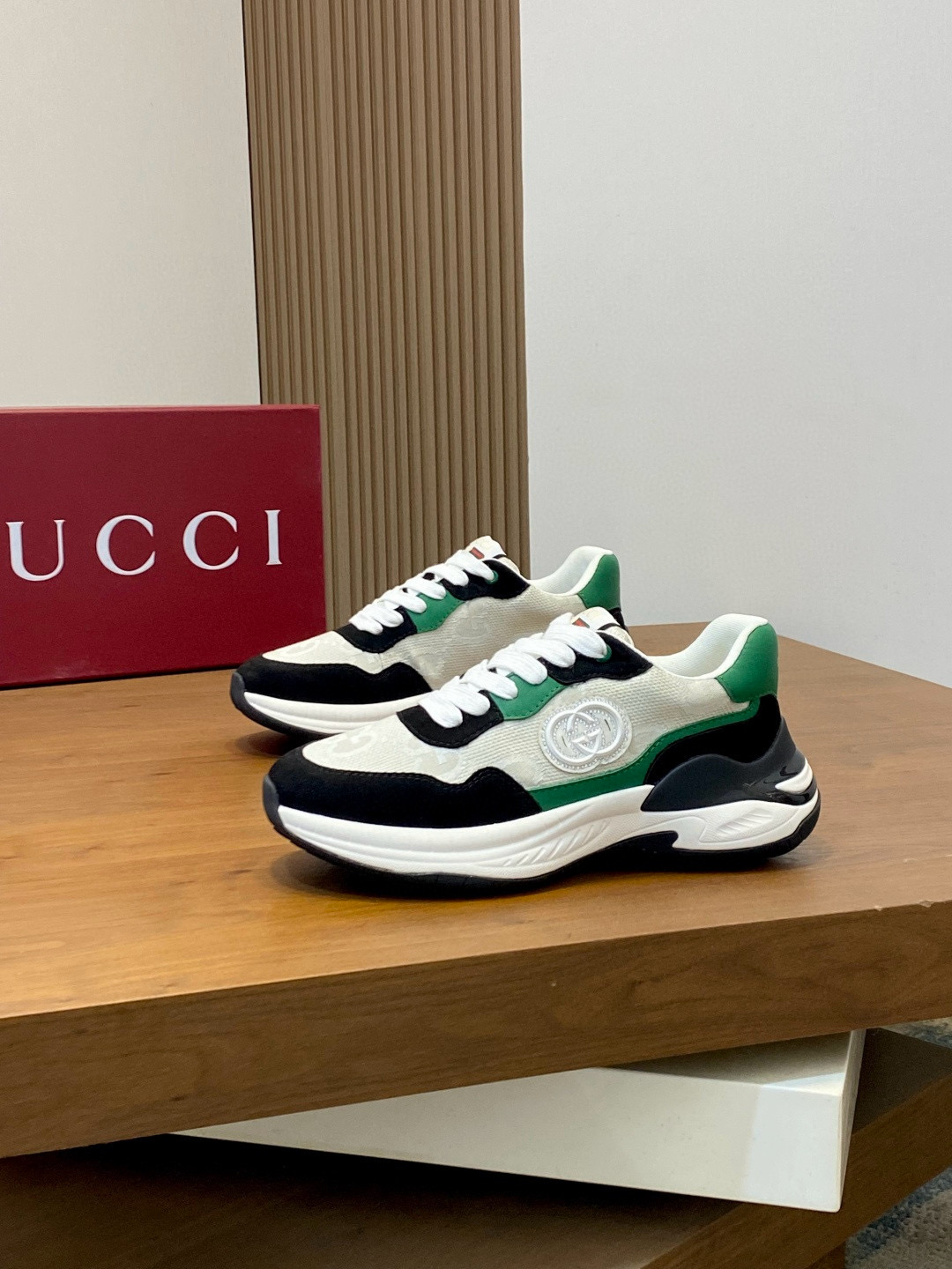 구찌 Gucci 스니커즈