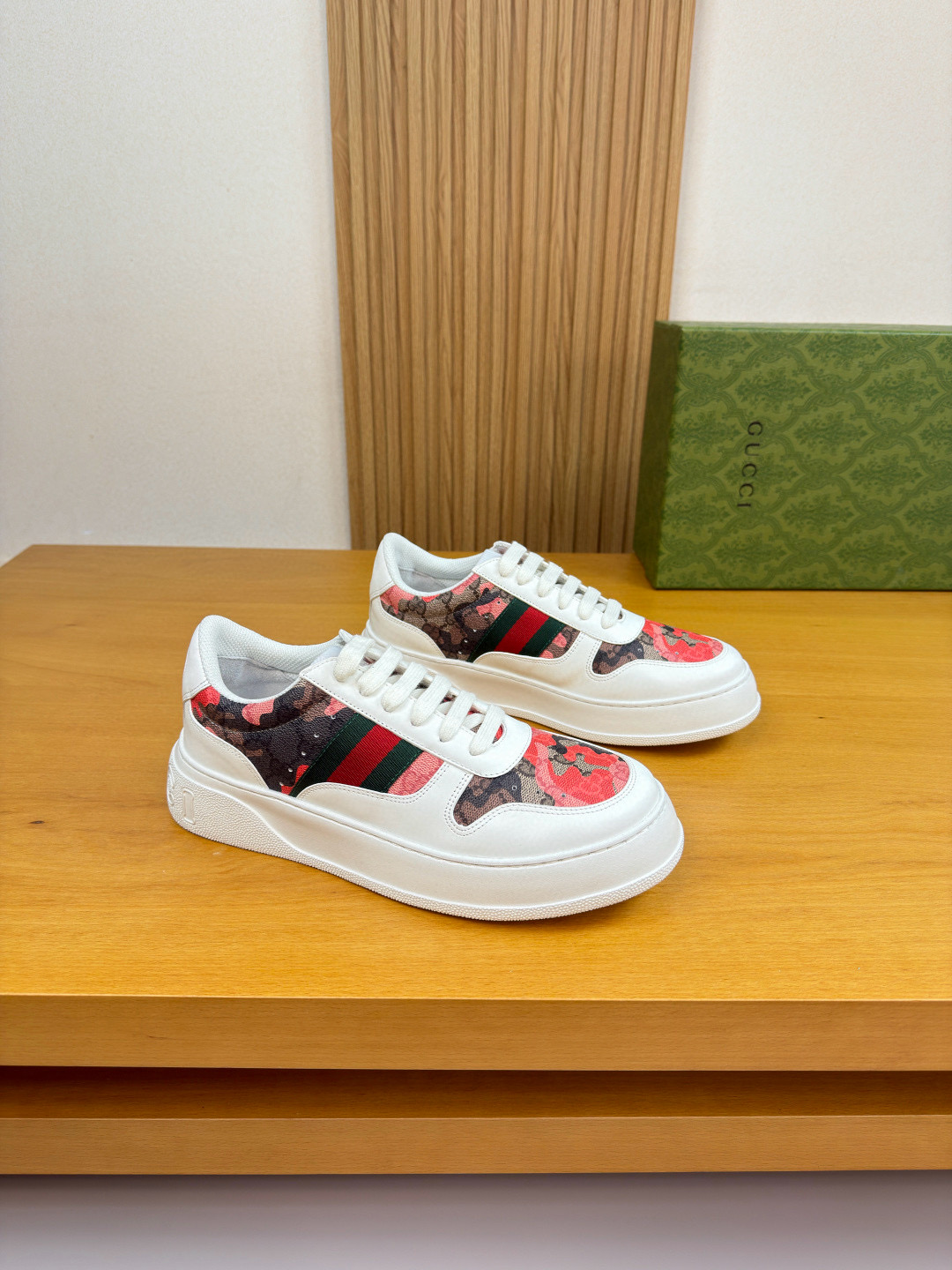 구찌 Gucci G0179 스니커즈