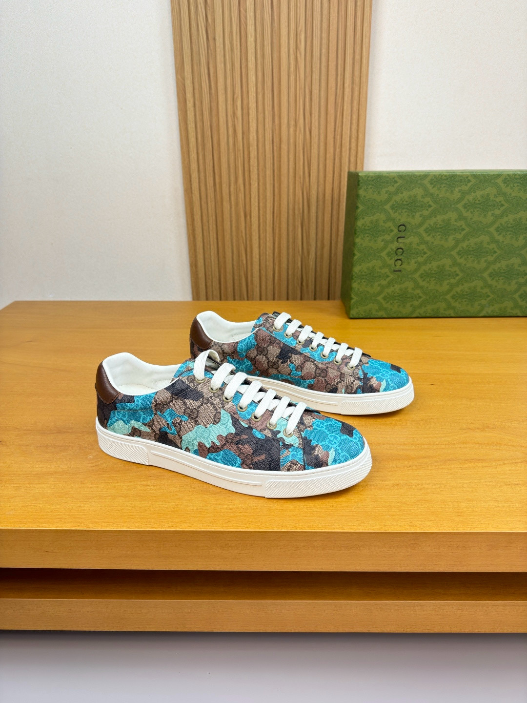 구찌 Gucci G0179 스니커즈