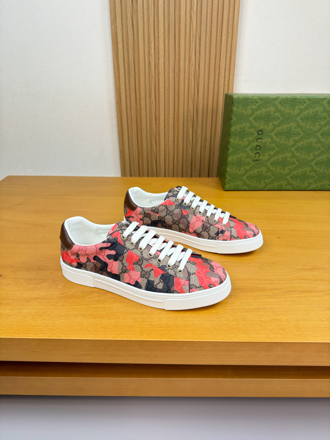 구찌 Gucci G0179 스니커즈