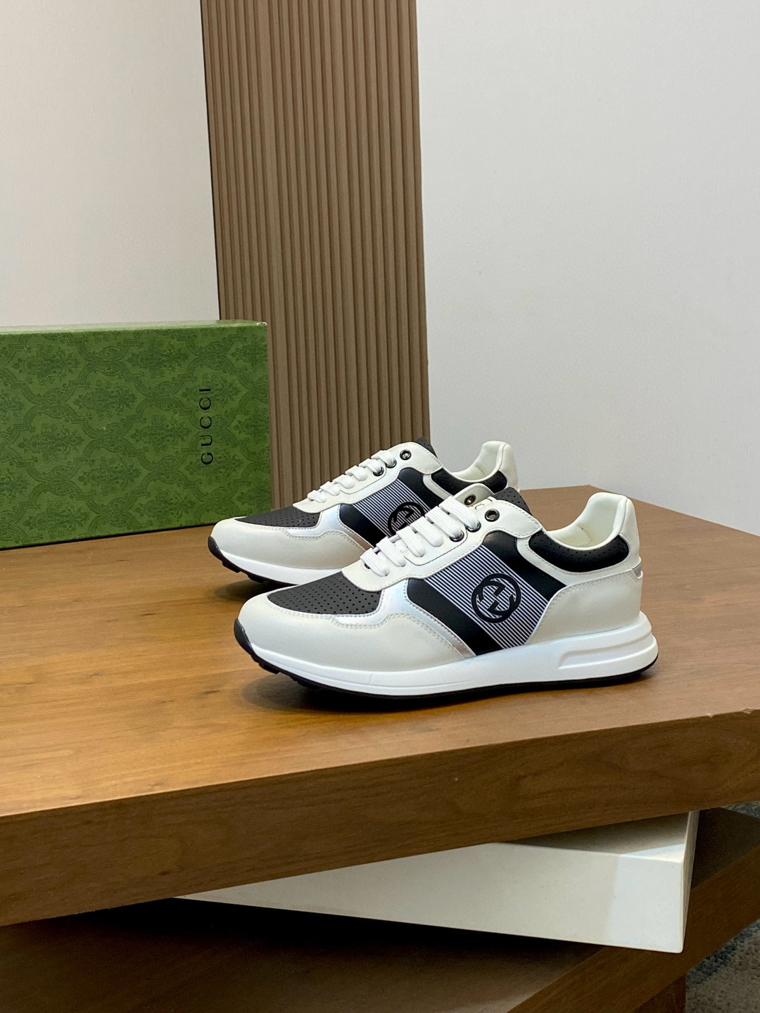 구찌 Gucci 스니커즈