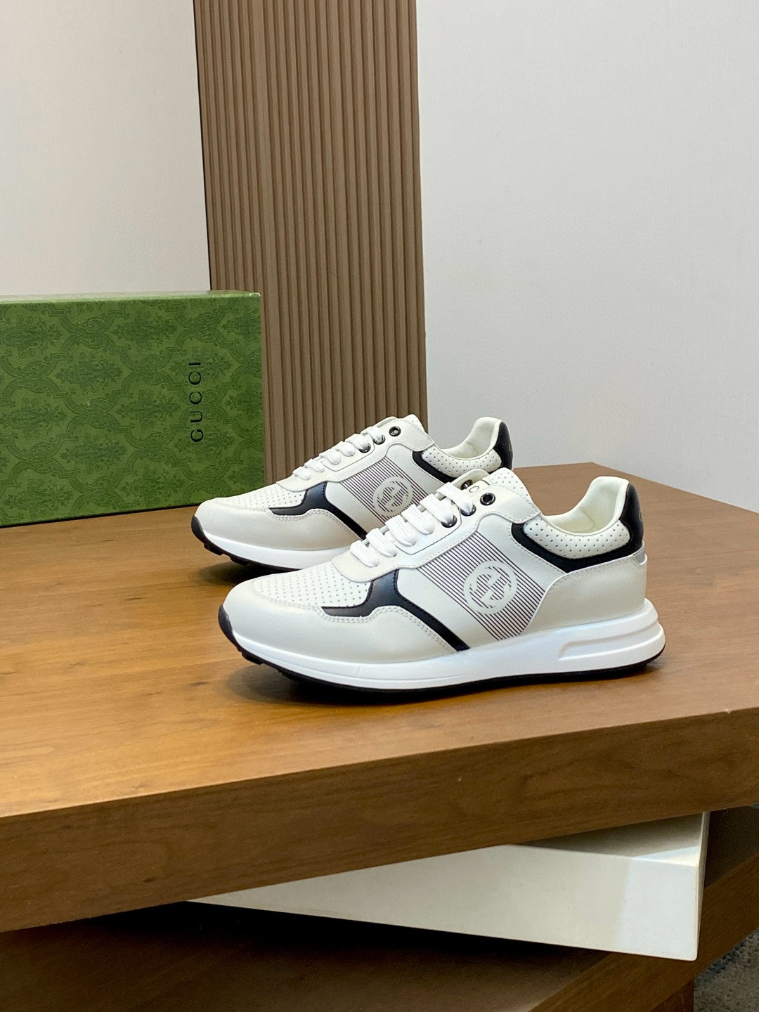 구찌 Gucci 스니커즈