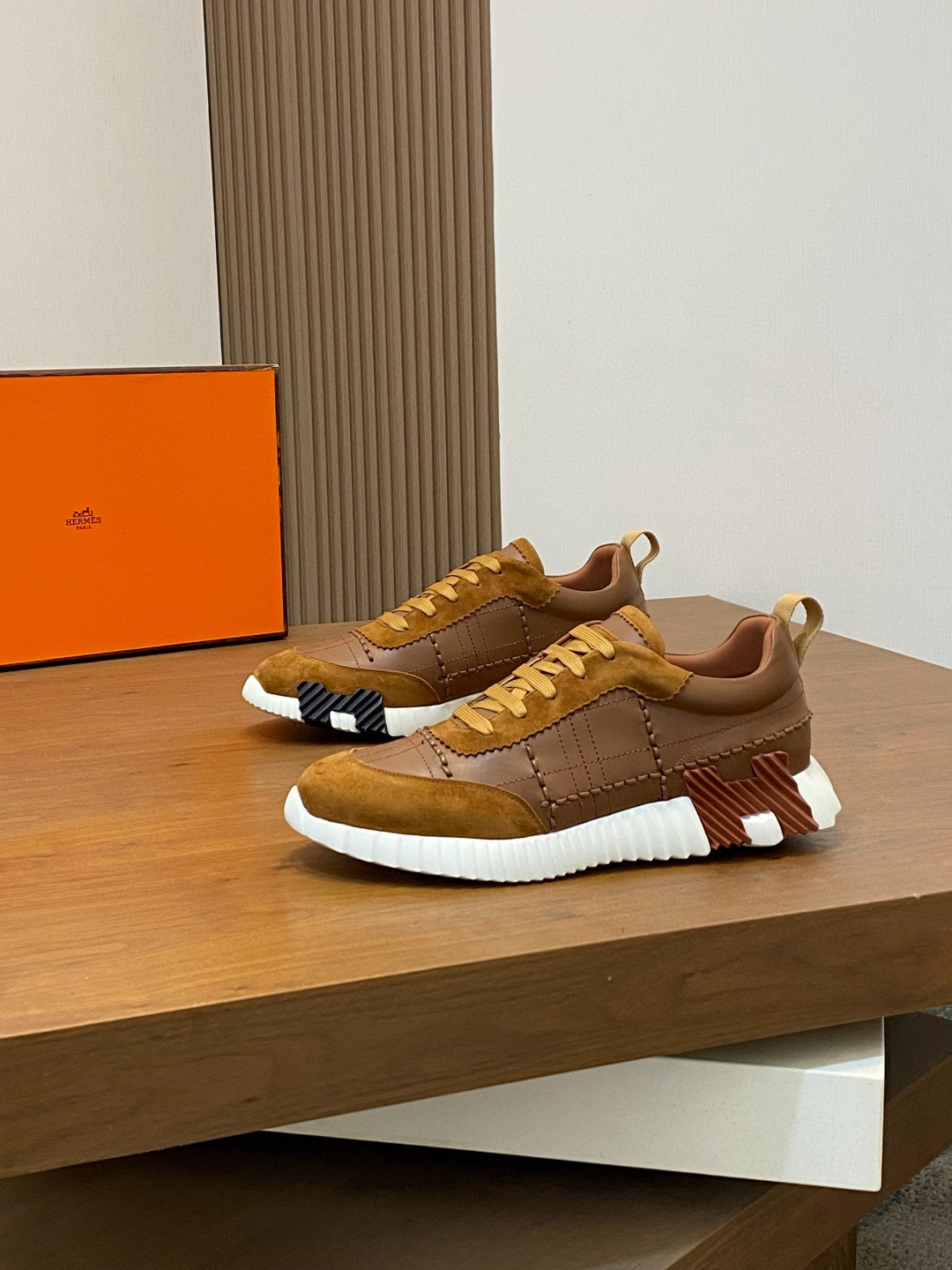 에르메스 Hermes 스니커즈