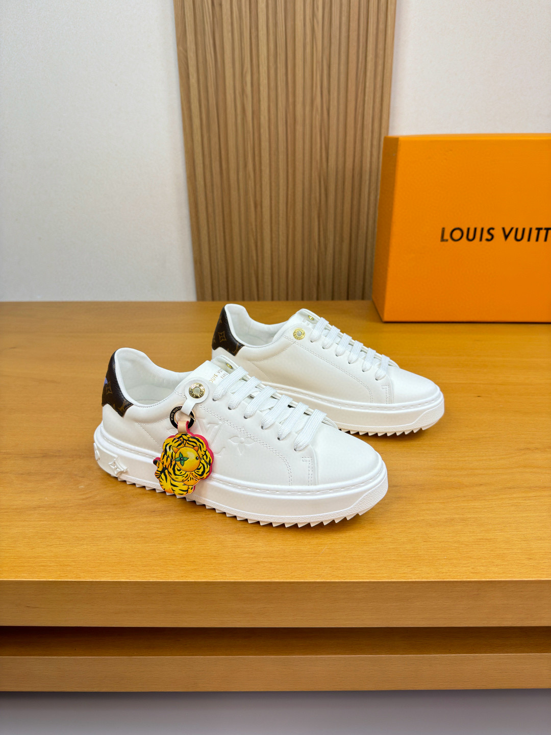 루이비통 Louis Vuitton 스니커즈