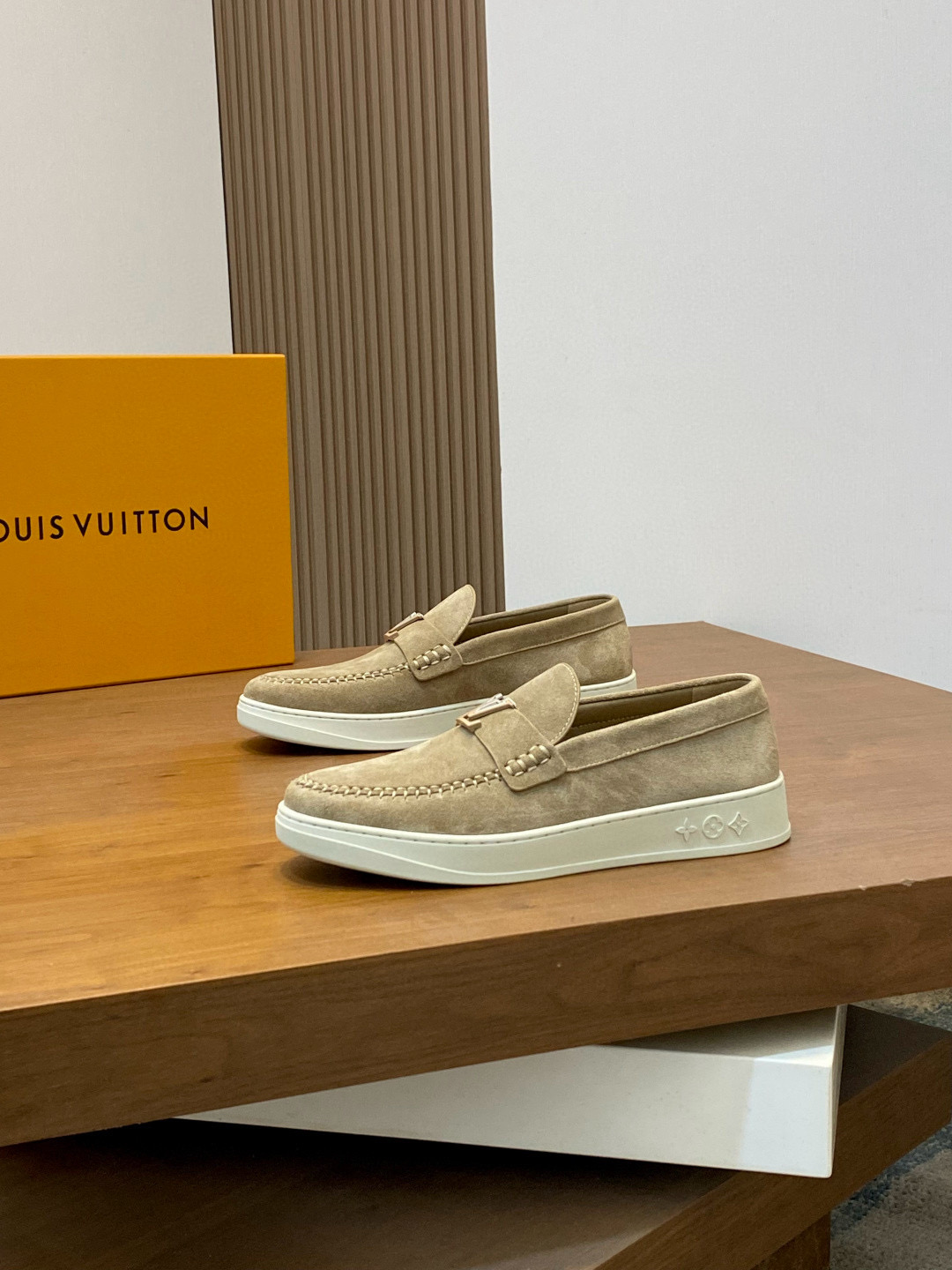 루이비통 Louis Vuitton 스니커즈