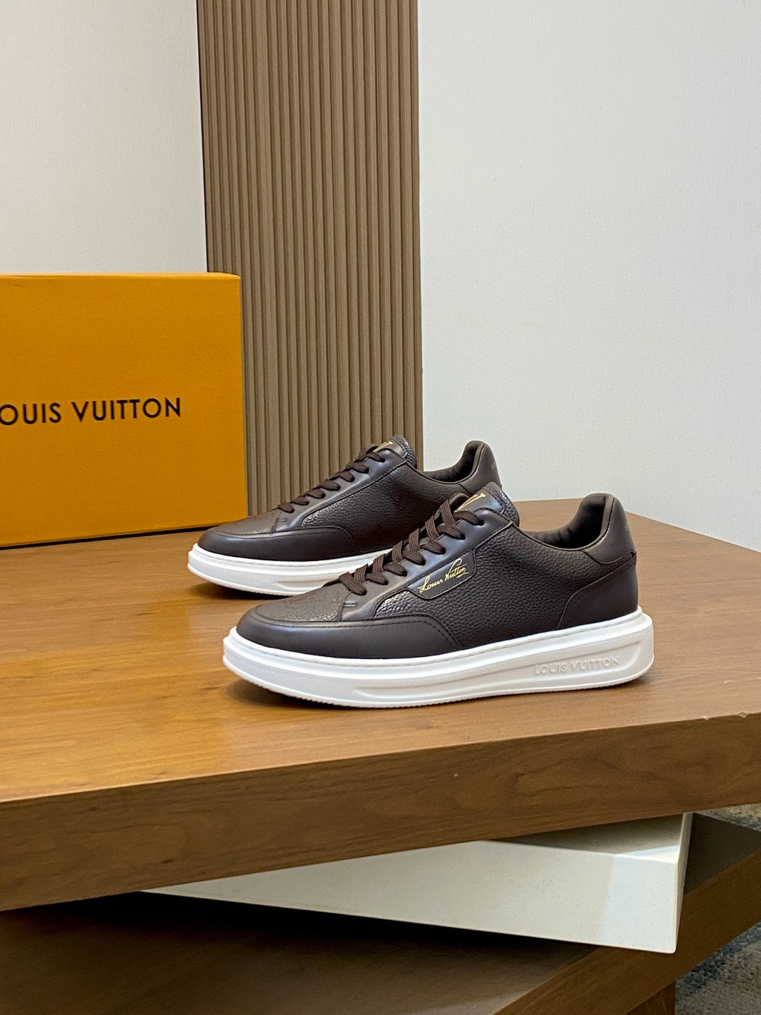 루이비통 Louis Vuitton 스니커즈