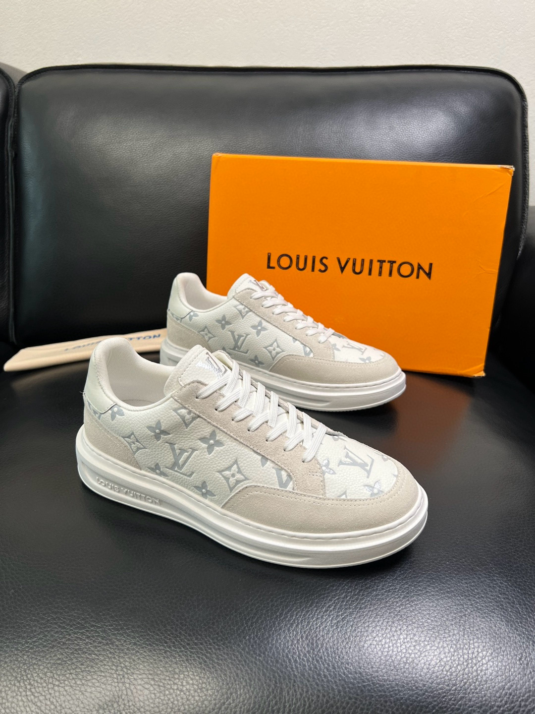 루이비통 Louis Vuitton 스니커즈