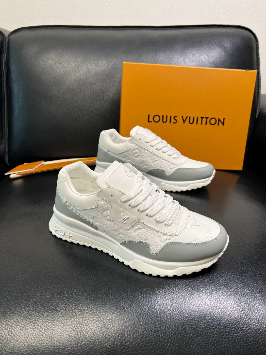 루이비통 Louis Vuitton 스니커즈