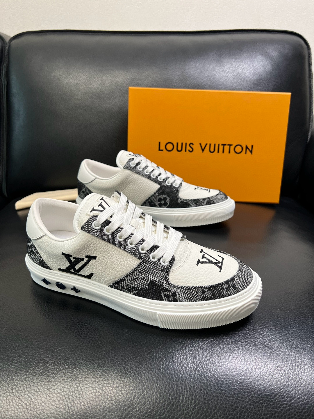 루이비통 Louis Vuitton 스니커즈