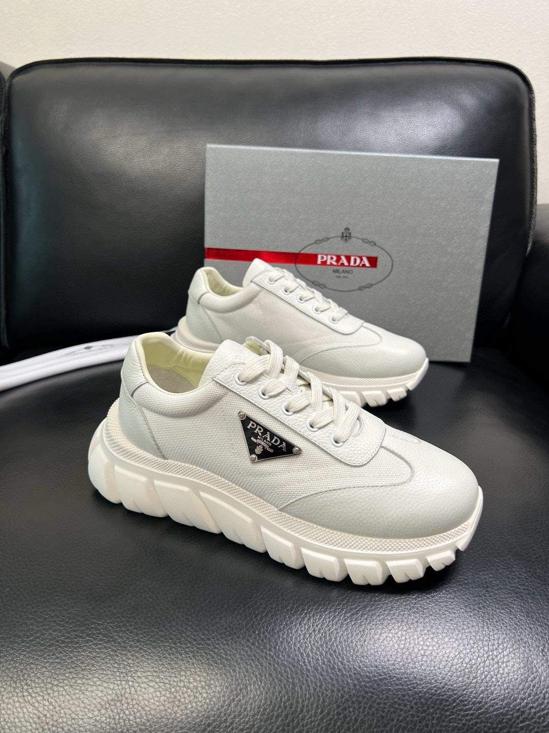 프라다 Prada 스니커즈