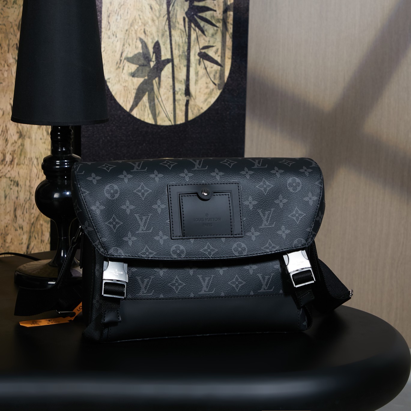 루이비통 Louis Vuitton M40511Messenger PM Voyager Bag Monogram Eclipse 33cm