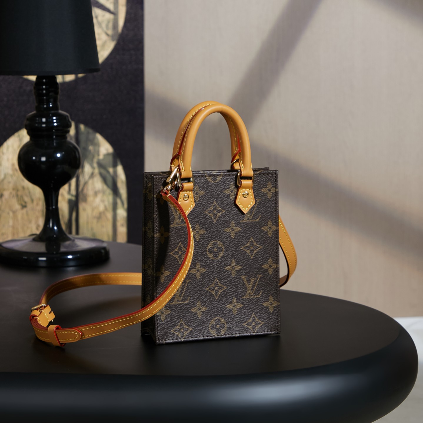 루이비통 Louis Vuitton M81295 Petit Sac Plat Monogram