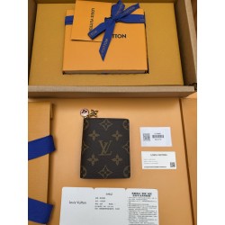 루이비통 Louis Vuitton M14718 지갑