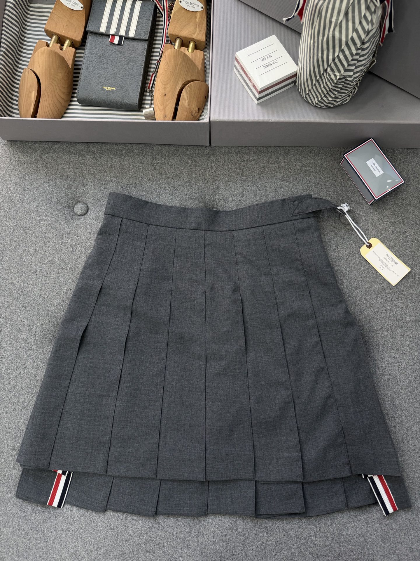 톰브라운 Thom Browne 스커트