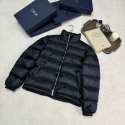 디올 Dior 다운재킷