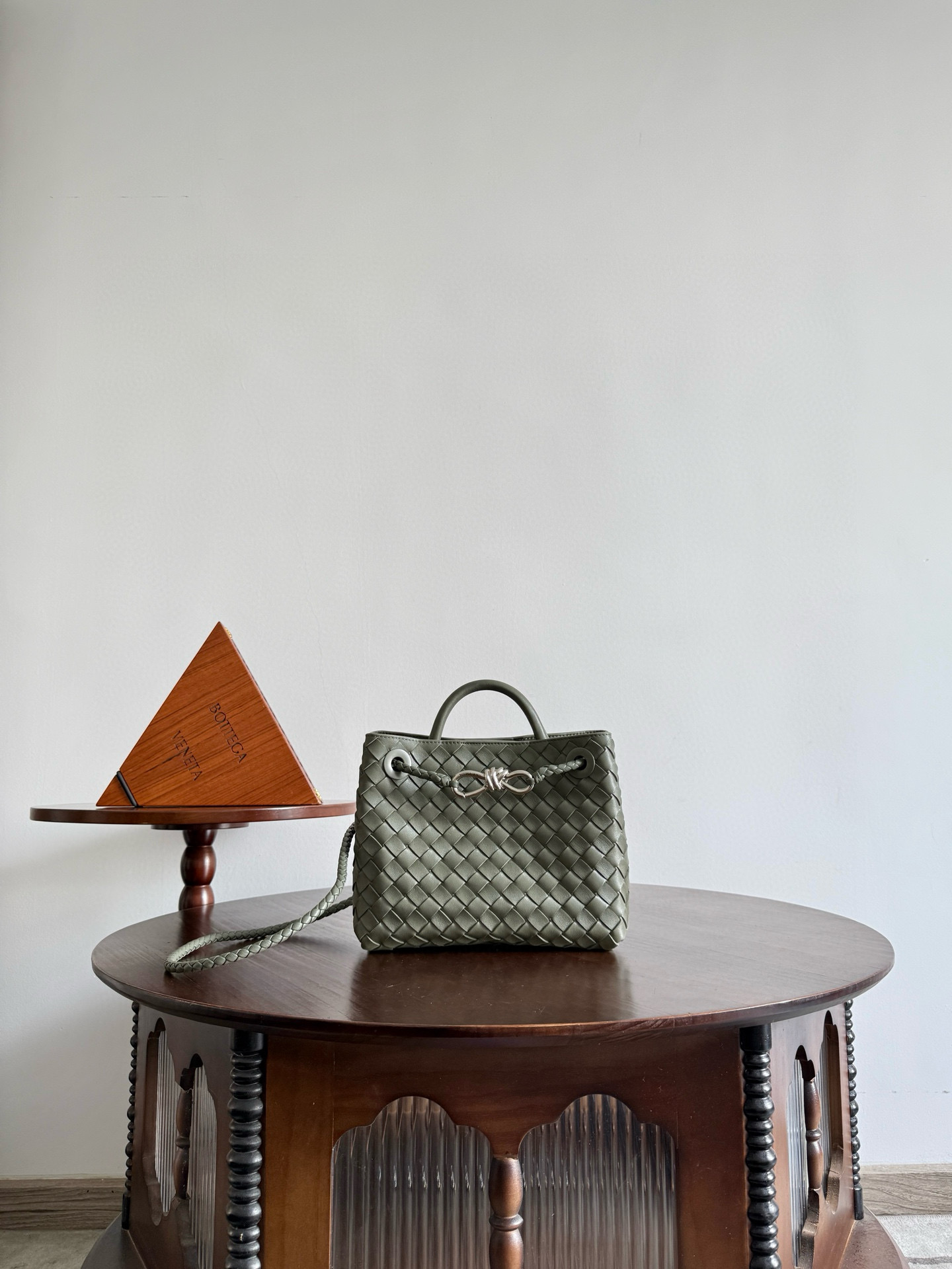 보테가 베네타 Bottega Veneta 743568 Andiamo 25cm