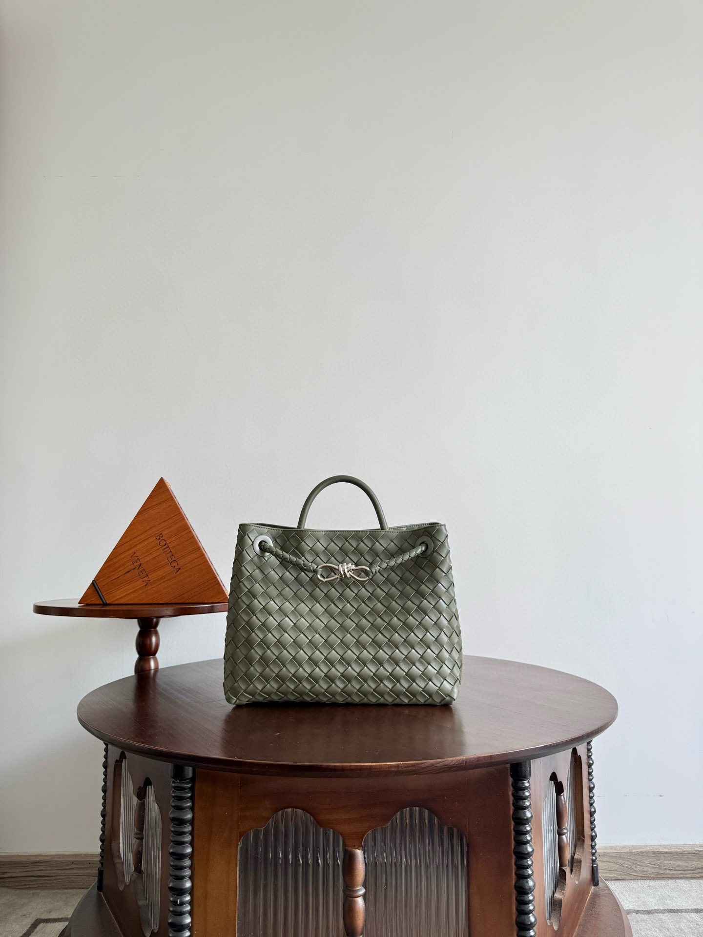 보테가 베네타 Bottega Veneta 743572 Andiamo 32cm