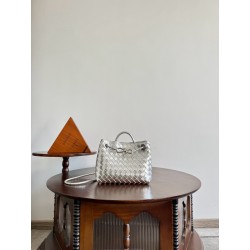 보테가 베네타 Bottega Veneta 743568 Andiamo 25cm