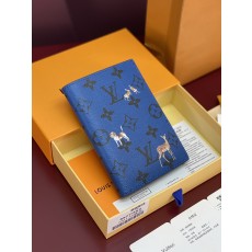 루이비통 Louis Vuitton M27052 passport case