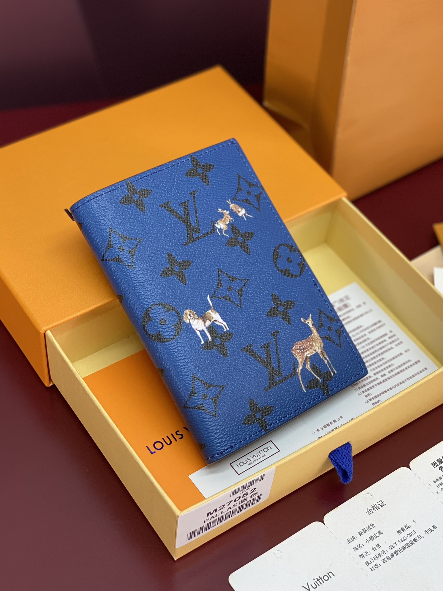 루이비통 Louis Vuitton M27052 passport case