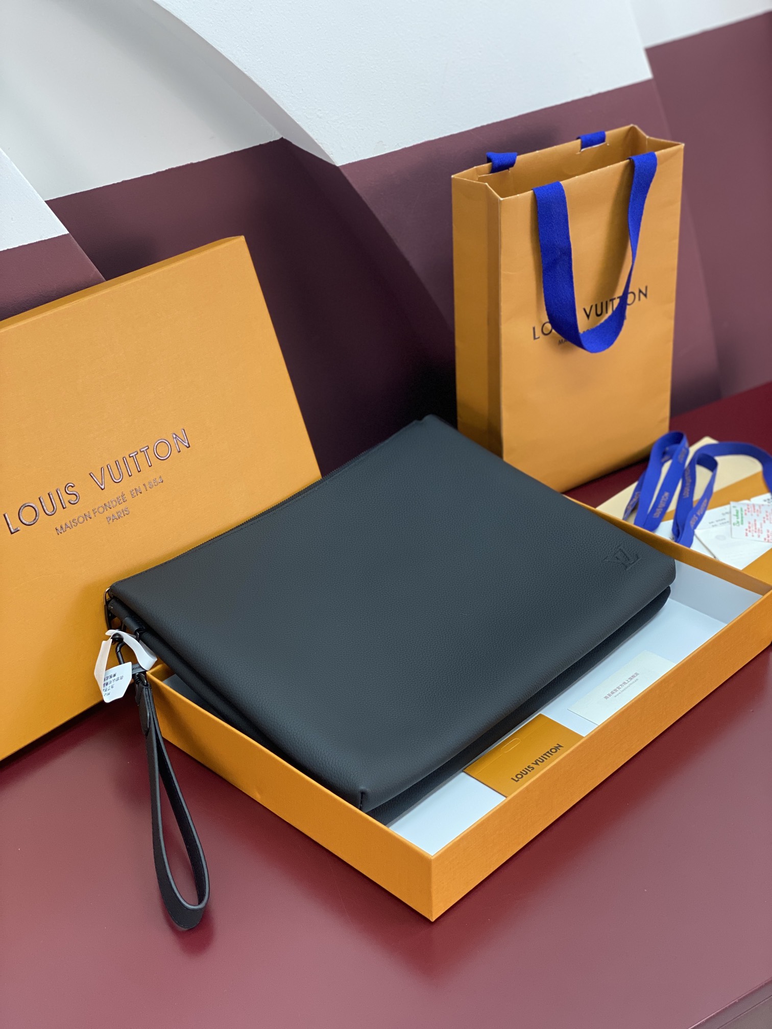 루이비통 Louis Vuitton M25943 Duo Pouch 클러치 35.5cm