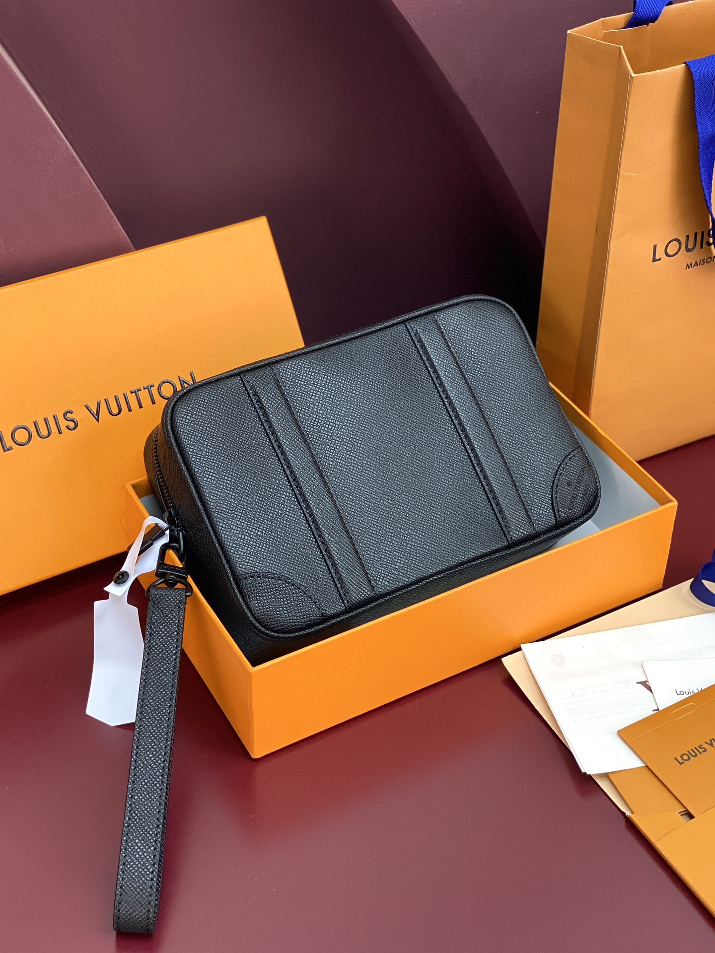 루이비통 Louis Vuitton M82076 POCHETTE KASAI 클러치 25cm