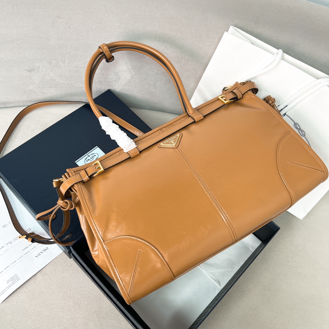 프라다 Prada 1BA433 LuxSoft 탑 핸들백 38CM