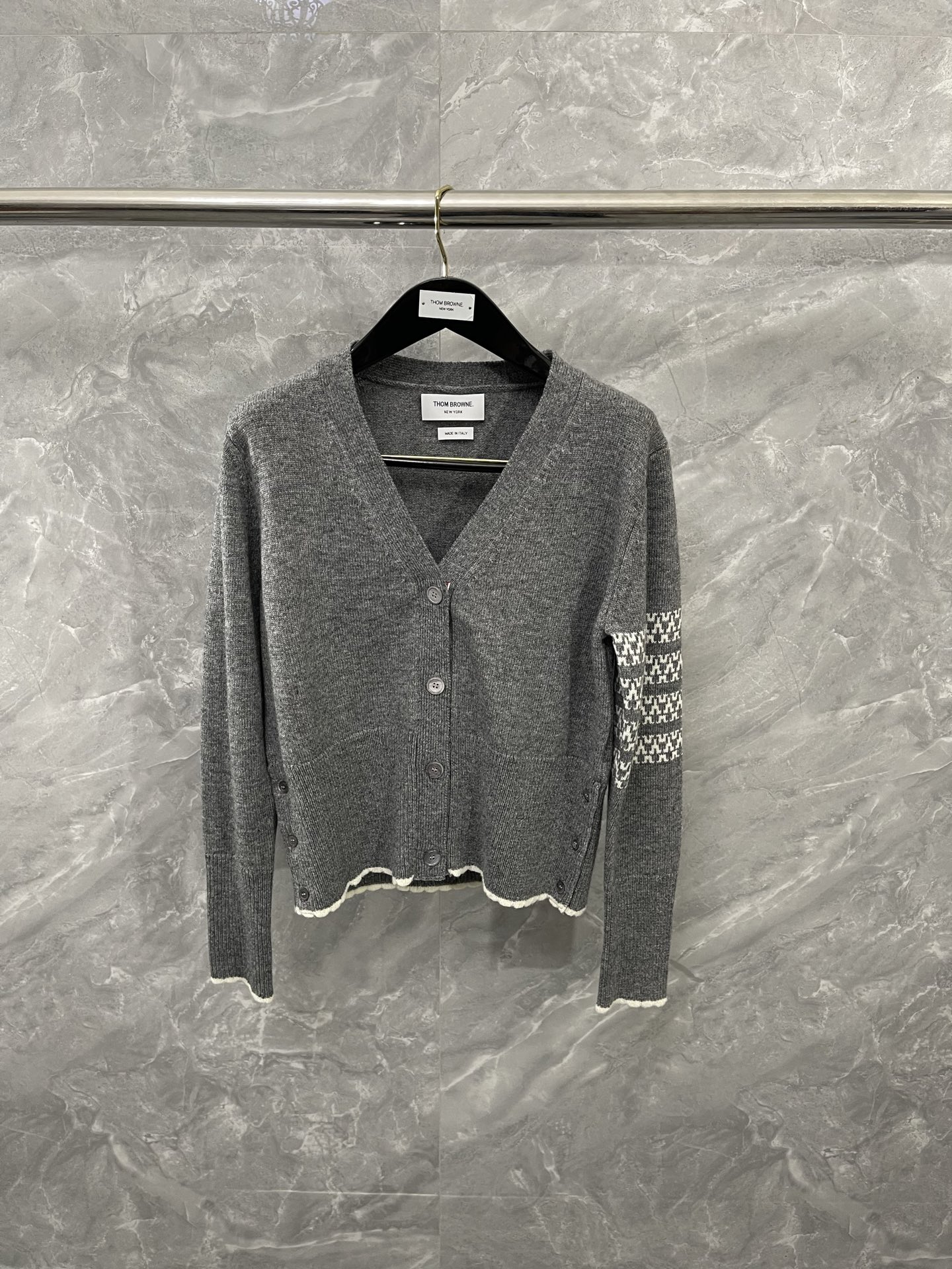 톰브라운 Thom Browne 가디건