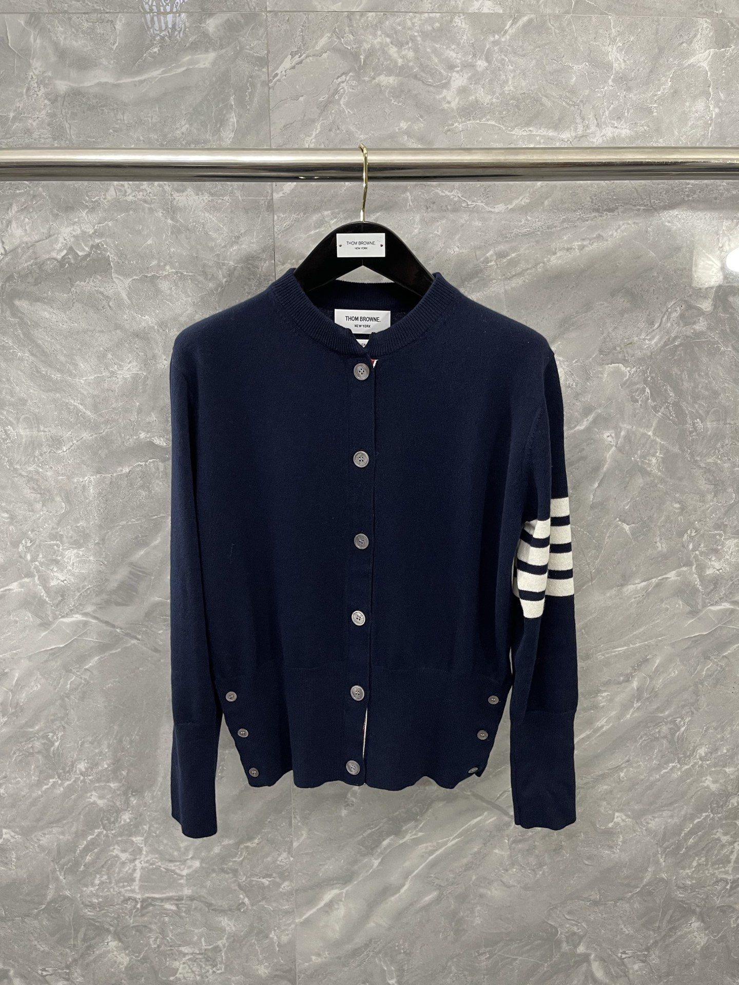 톰브라운 Thom Browne 가디건