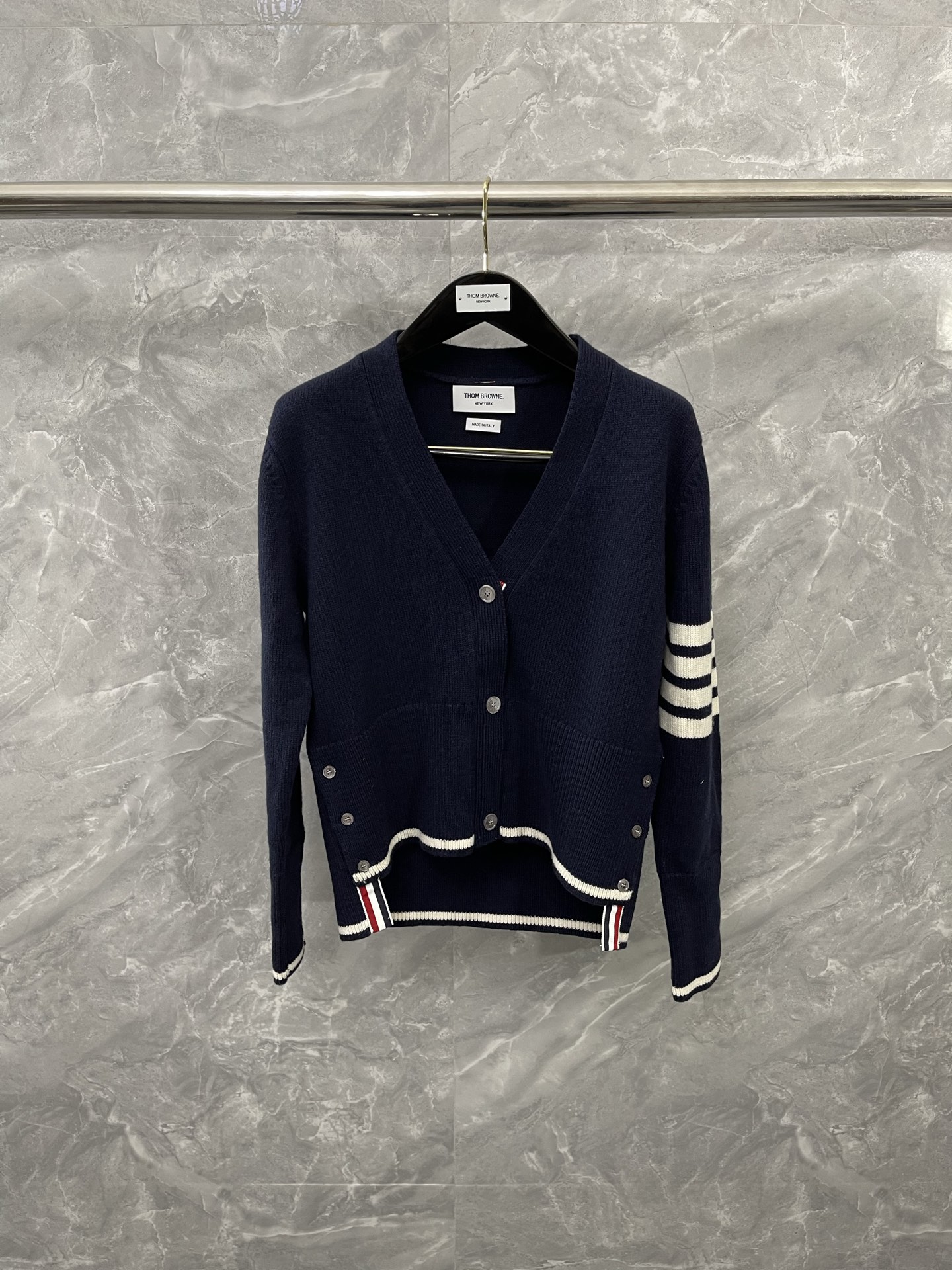 톰브라운 Thom Browne 가디건