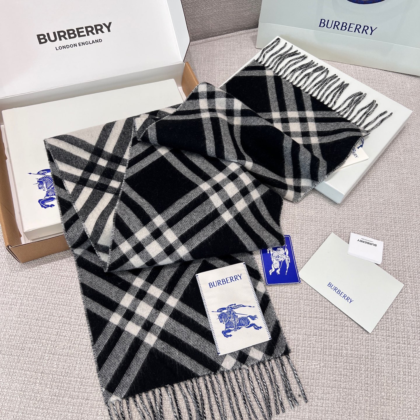 버버리 Burberry 캐시미어 케이프 168X30cm