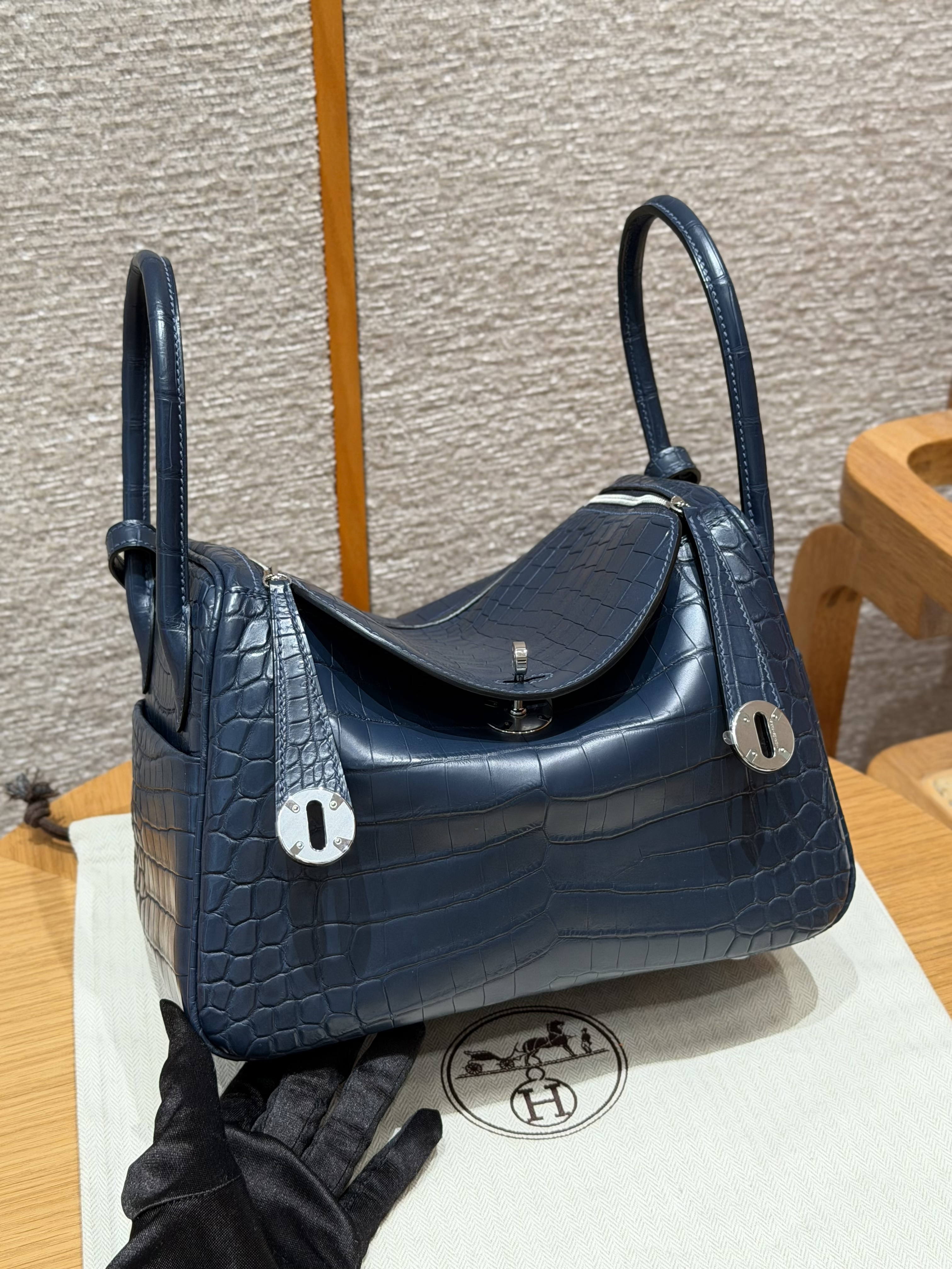 에르메스 Hermes Lindy Touch 26cm Niloticus 2Z Blue Nuit and 71 Blue France/silver