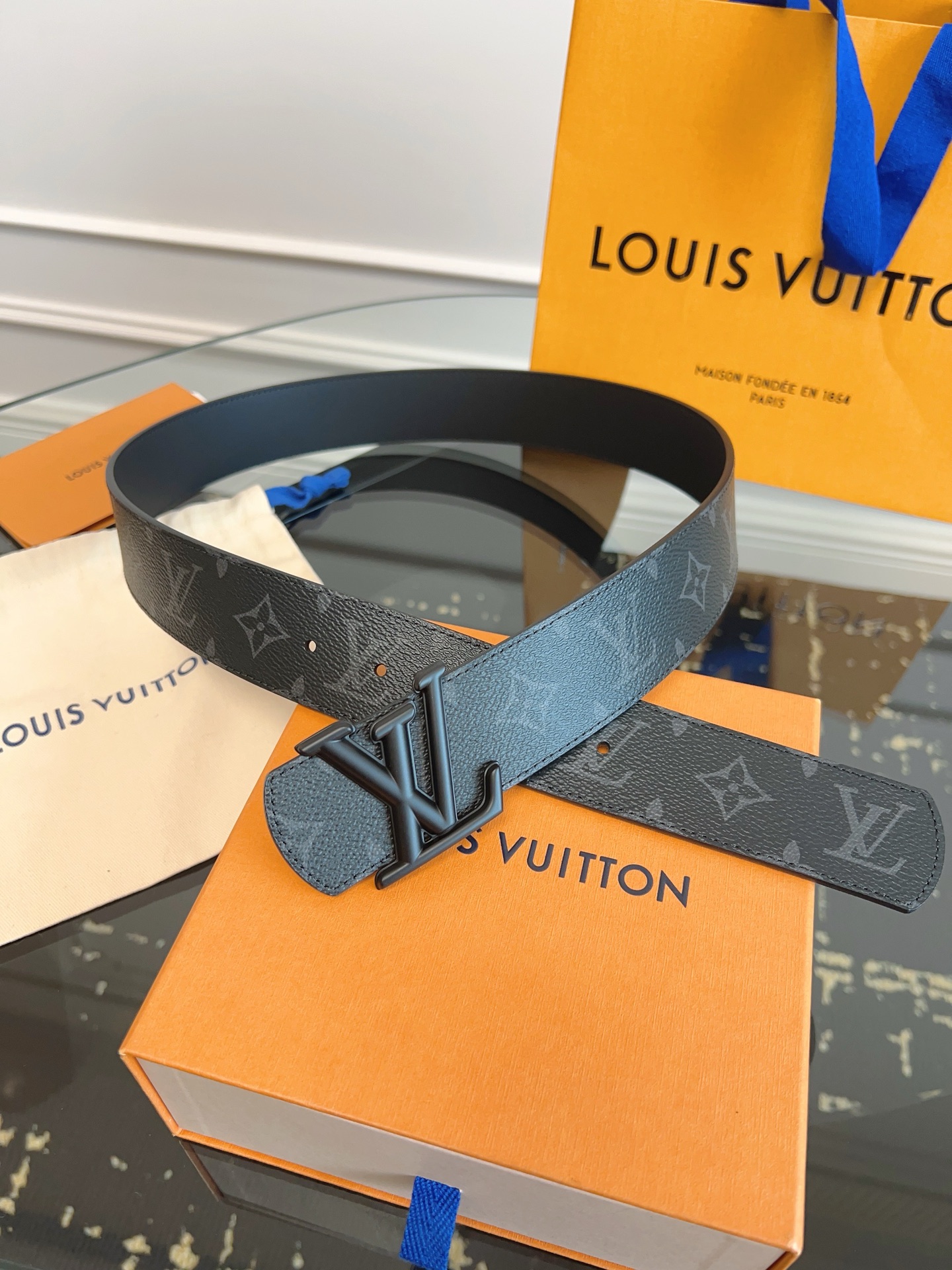 루이비통 Louis Vuitton 벨트 40mm