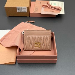 미우 미우 MIU MIU 5MC076 MATELASSE 카드 케이스 8.5cm