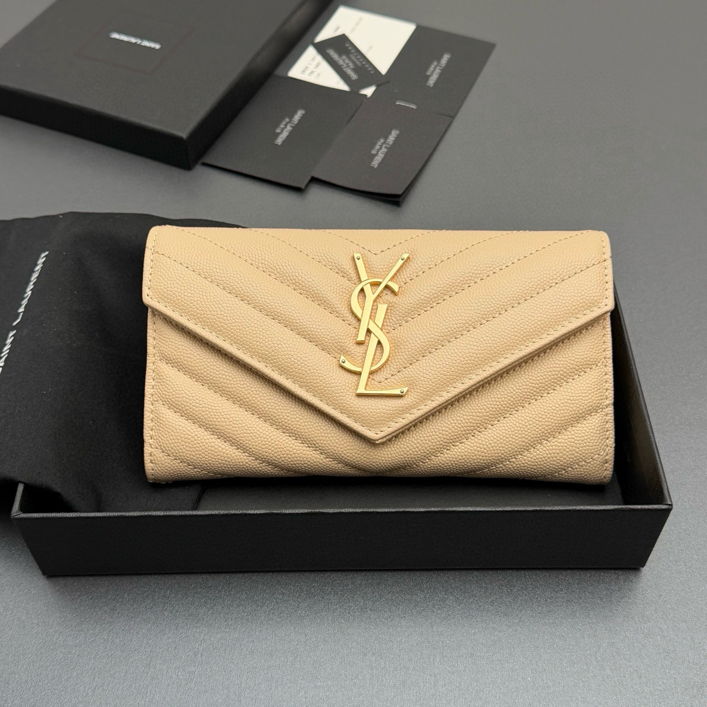 생로랑 Saint laurent/YSL 372264 437469 MATELASSE 지갑 19cm