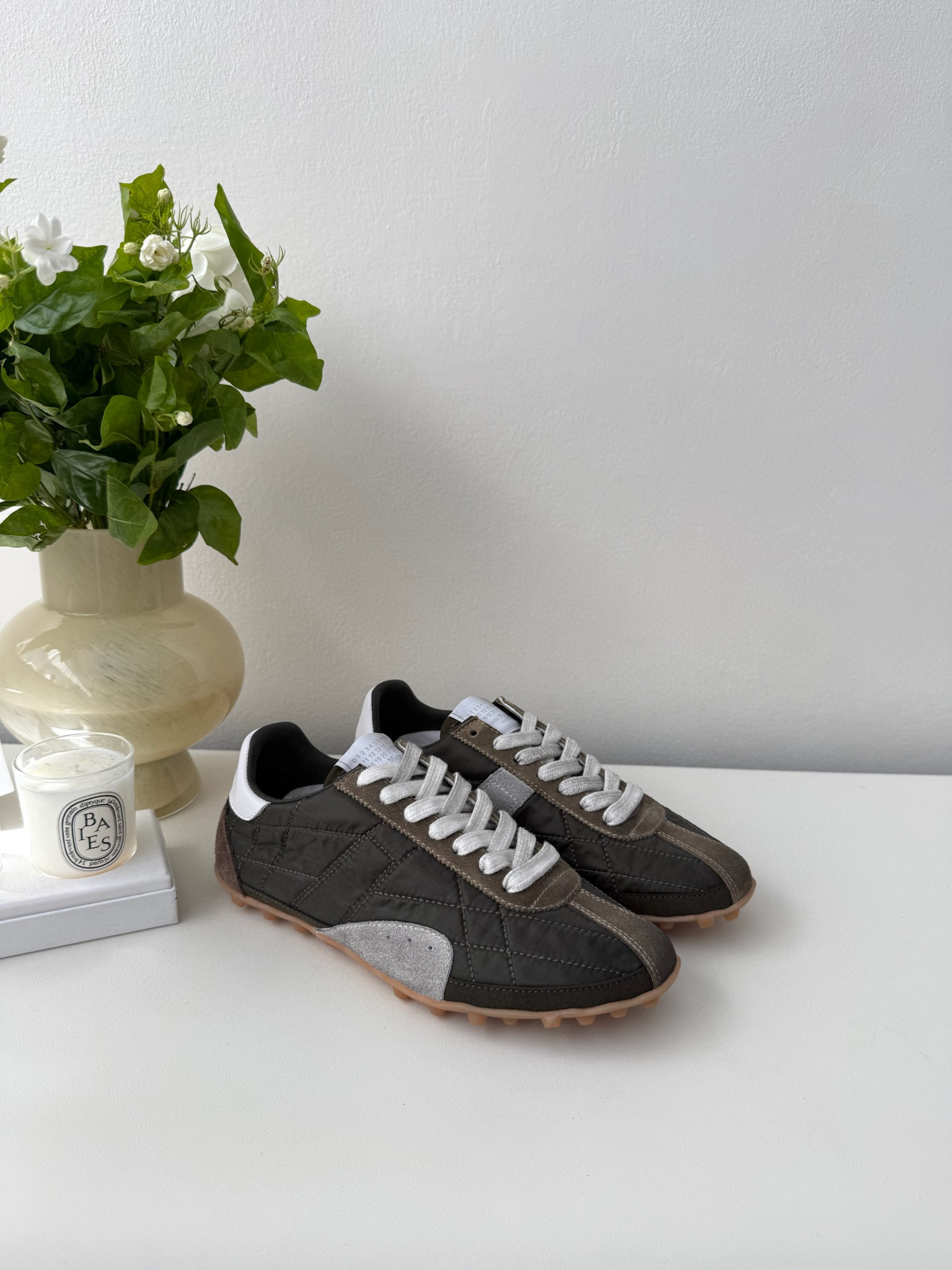 발렌시아가 Maison Margiela 스니커즈