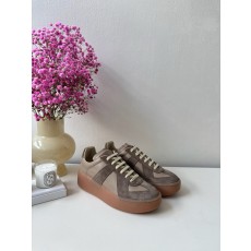 발렌시아가 Maison Margiela 스니커즈