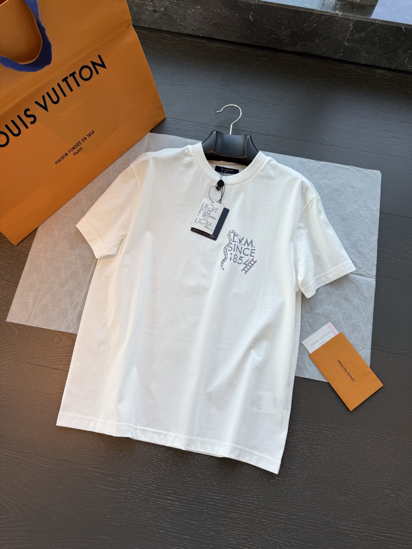 루이비통 Louis Vuitton 반팔 티셔츠