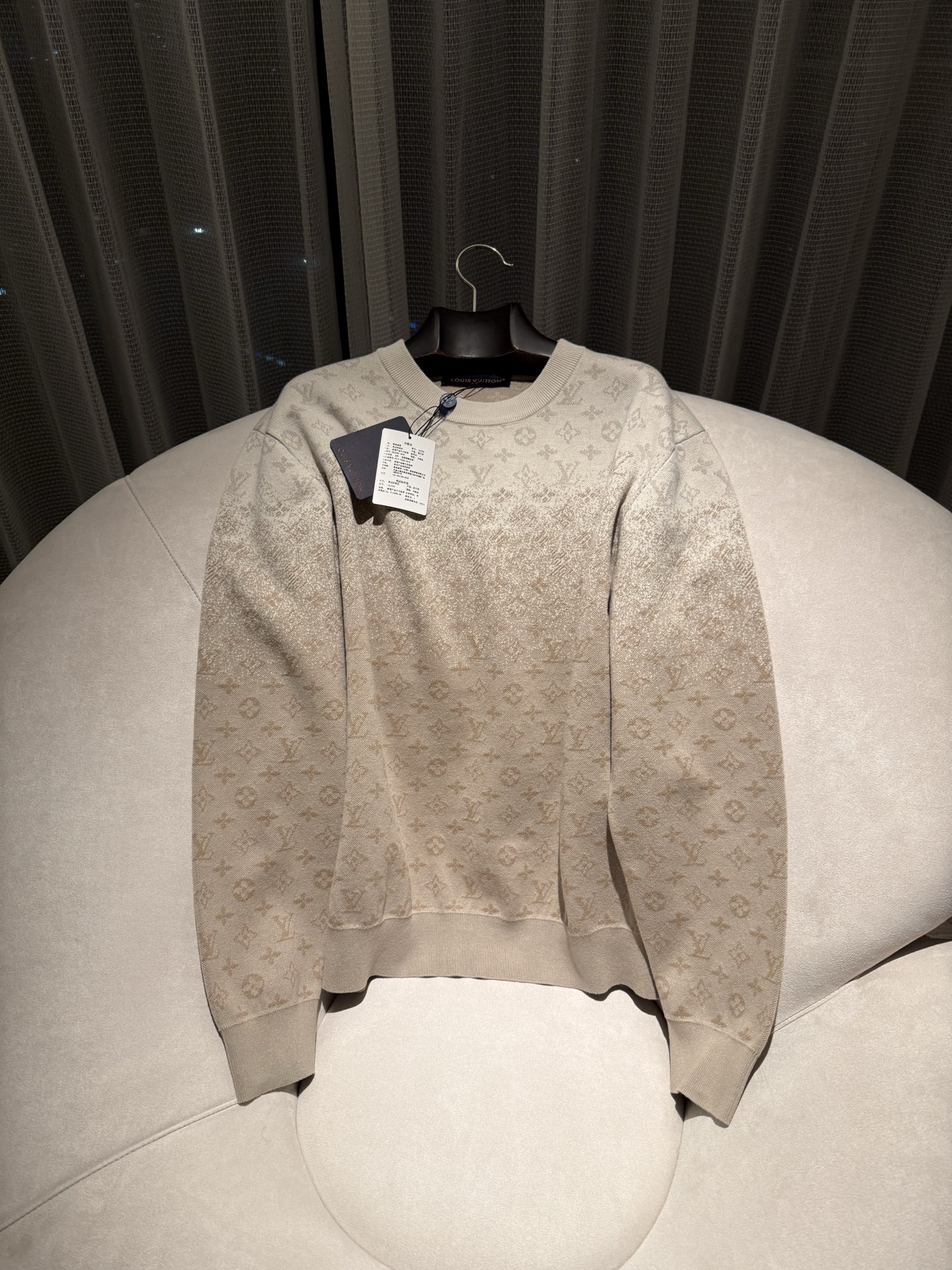 루이비통 Louis Vuitton 스웨터