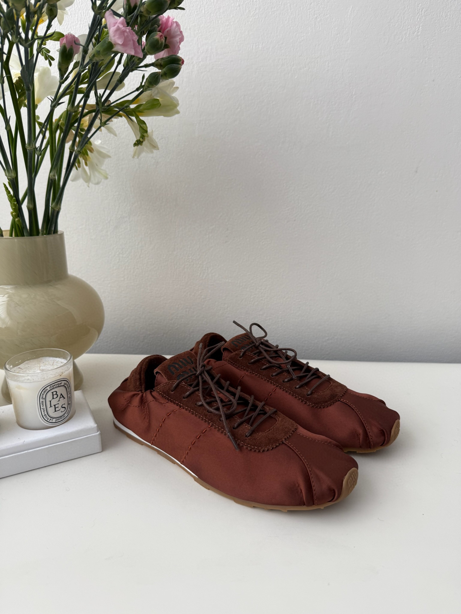 미우 미우 Miu Miu 스니커즈